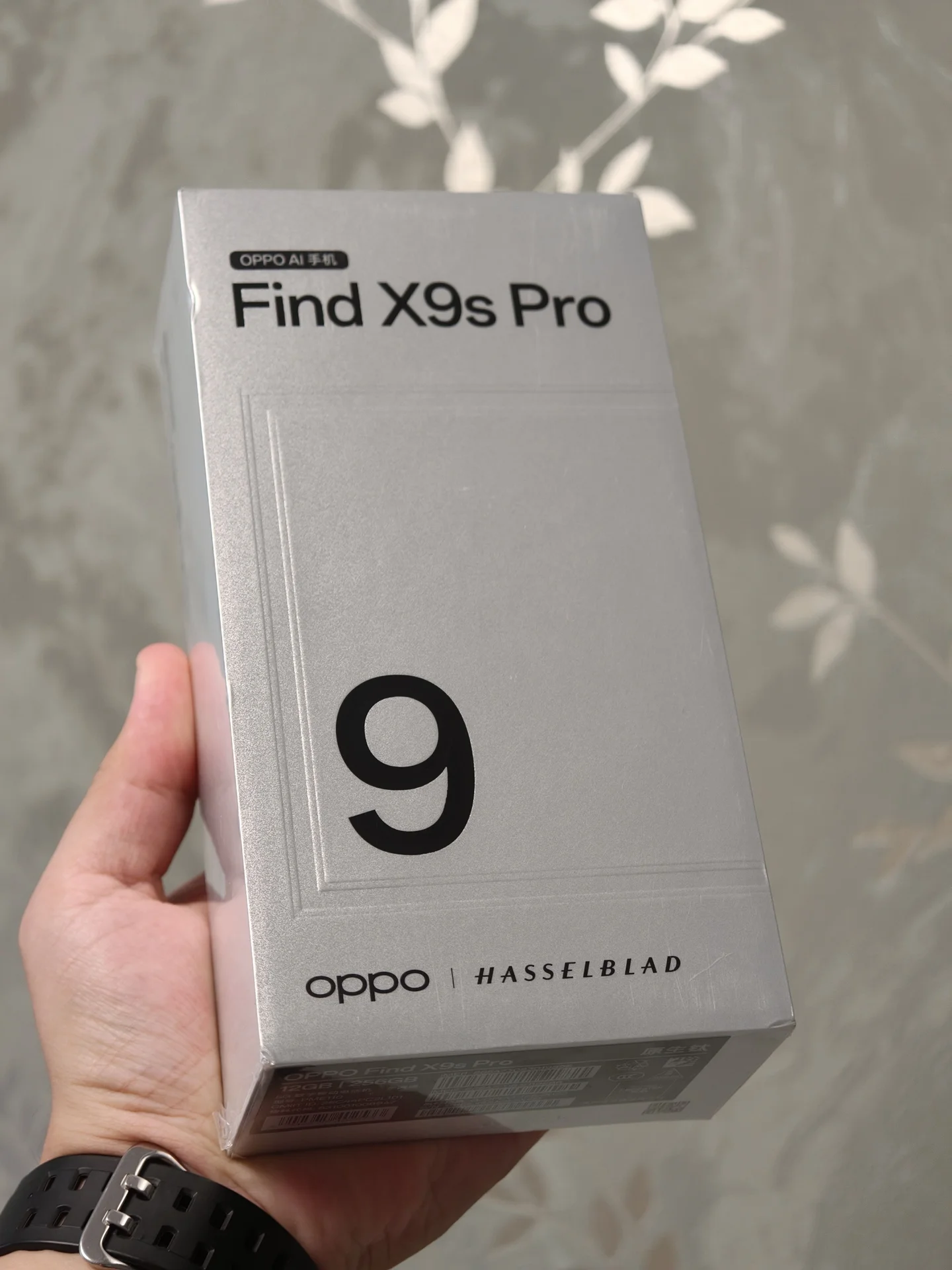 Oppo Find X9s Pro 12/256 Новый, Титановый цвет. - изображение 1