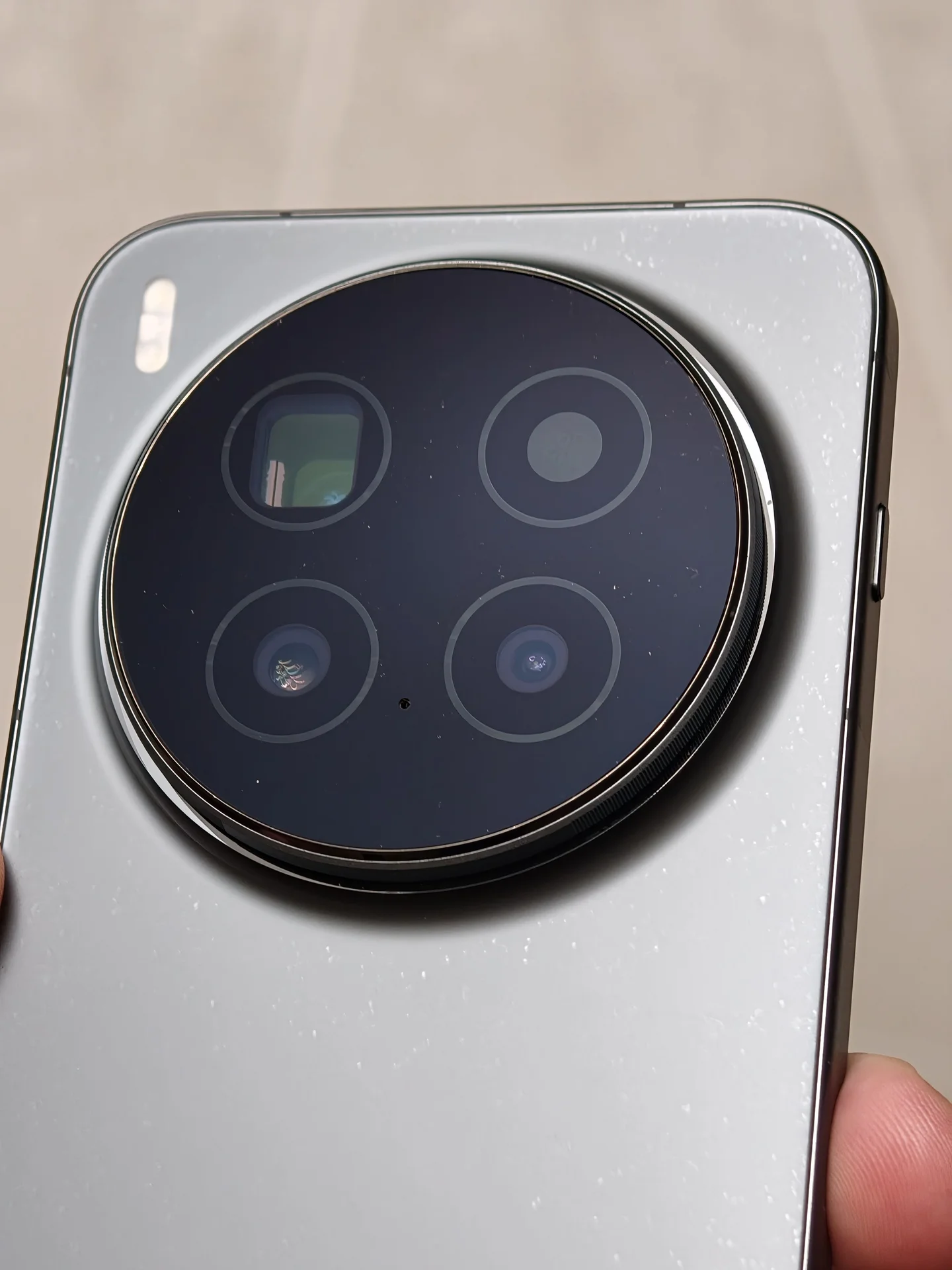 Vivo X300 Pro 16/512 Ростест, Sim+eSim, Черный - миниатюра 10
