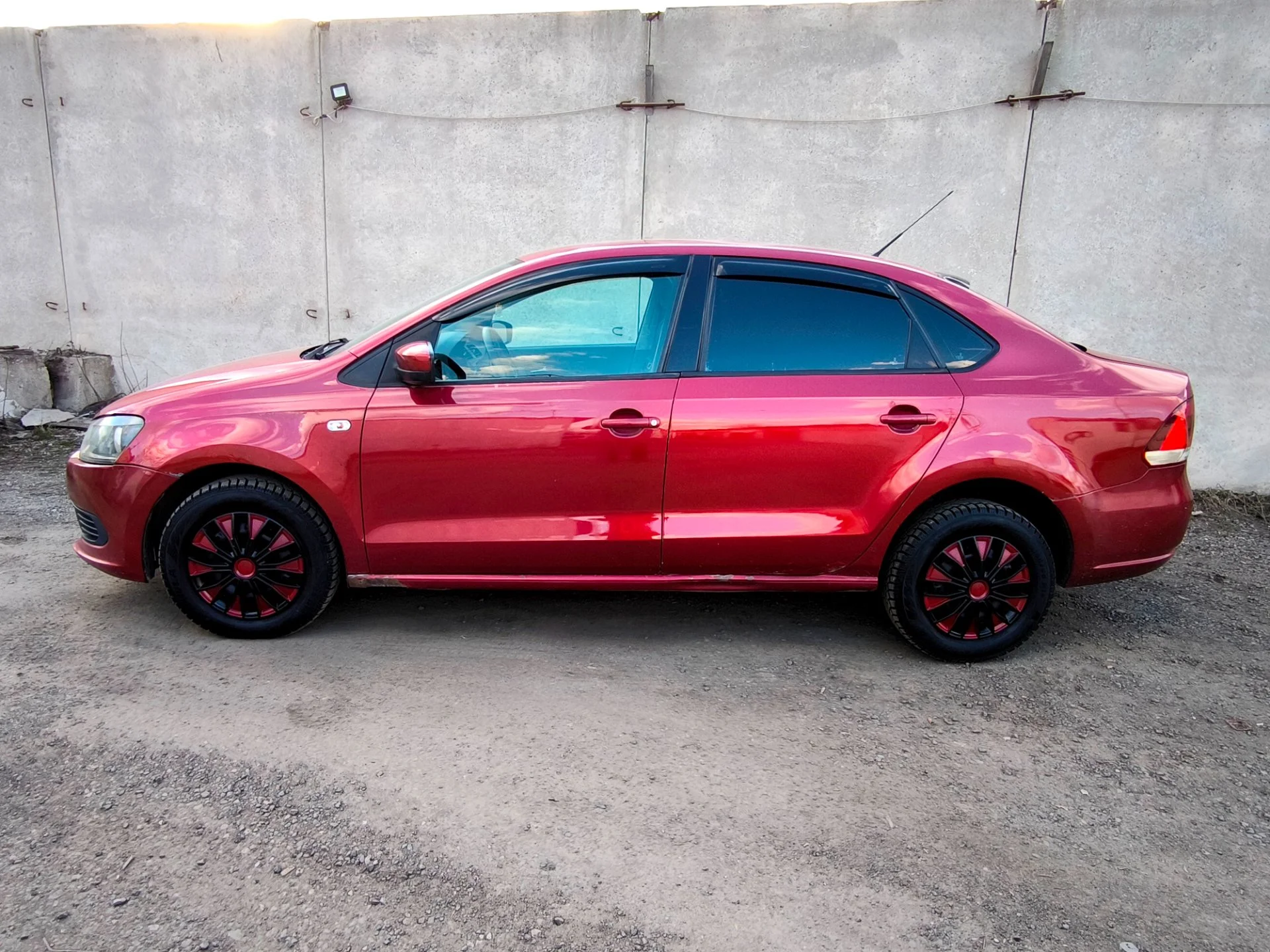 Volkswagen Polo, 2012, МТ - миниатюра 5