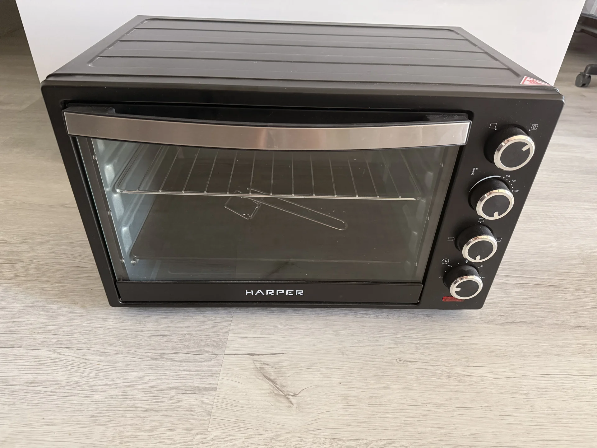 Мини-печь harper HMO-3811 - изображение 1
