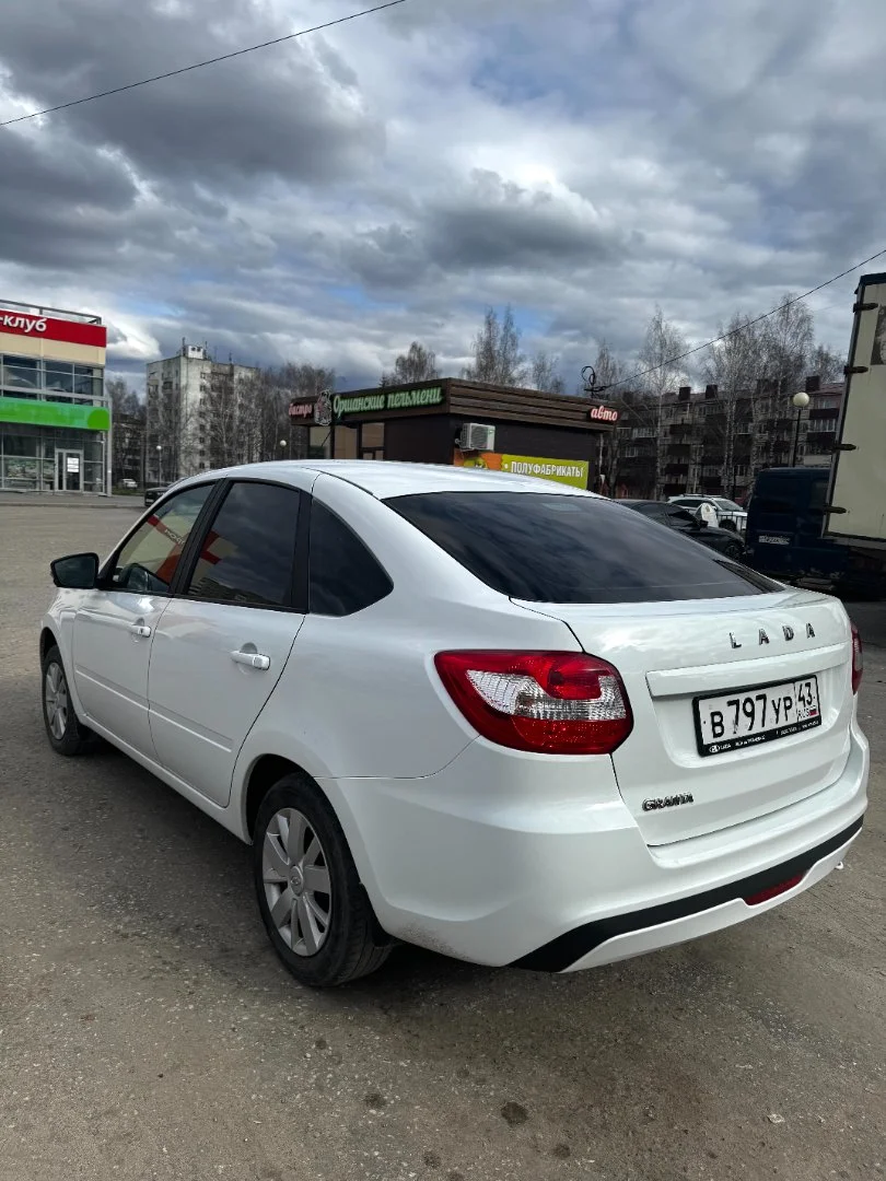 Продаю автомобиль - миниатюра 3