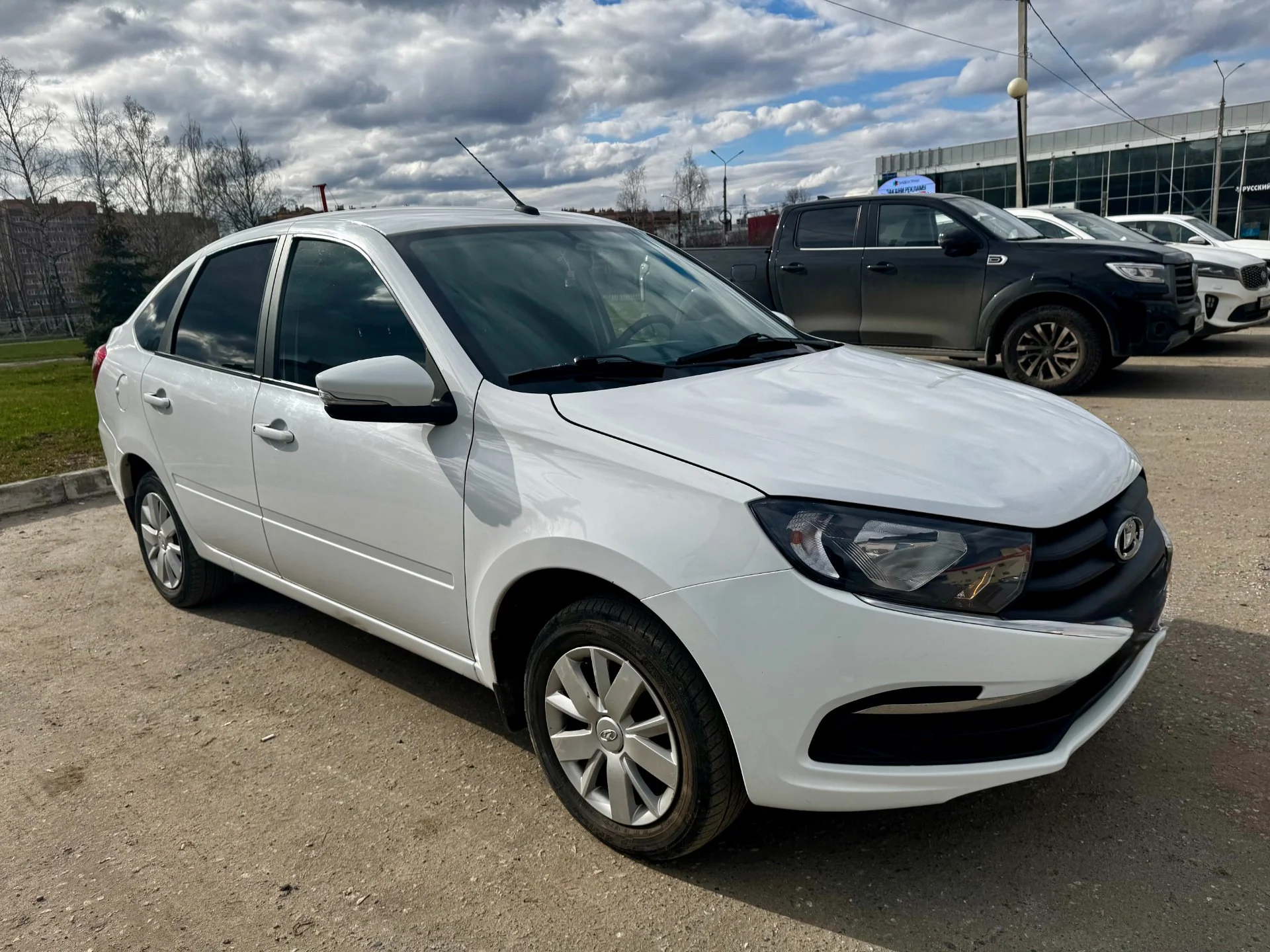 Продаю автомобиль - миниатюра 8