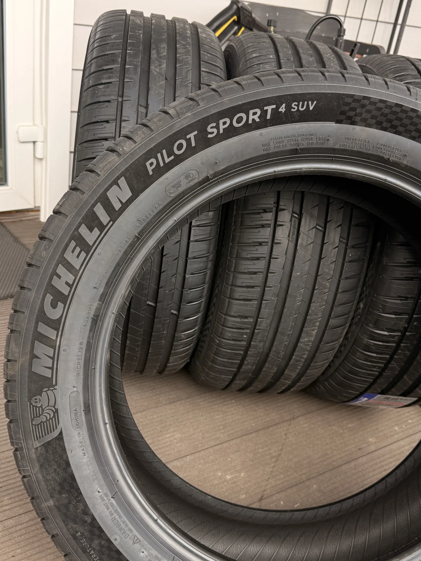 Michelin Pilot Sport 4 SUV 235/55 R19 105 - миниатюра 7
