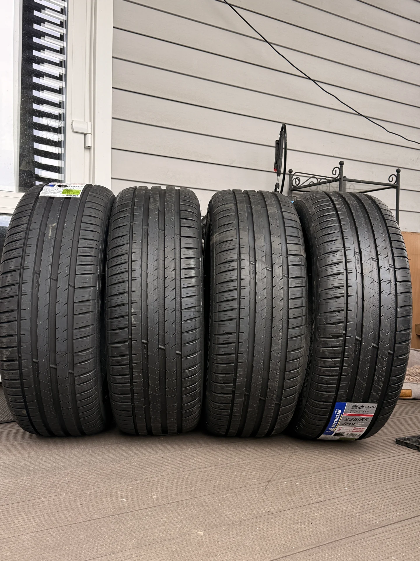 Michelin Pilot Sport 4 SUV 235/55 R19 105 - миниатюра 8