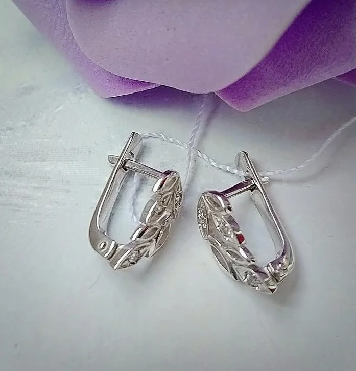 Серебряные серьги с фианитами - миниатюра 2