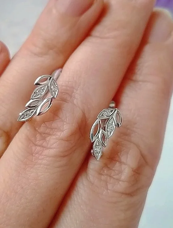 Серебряные серьги с фианитами - миниатюра 7