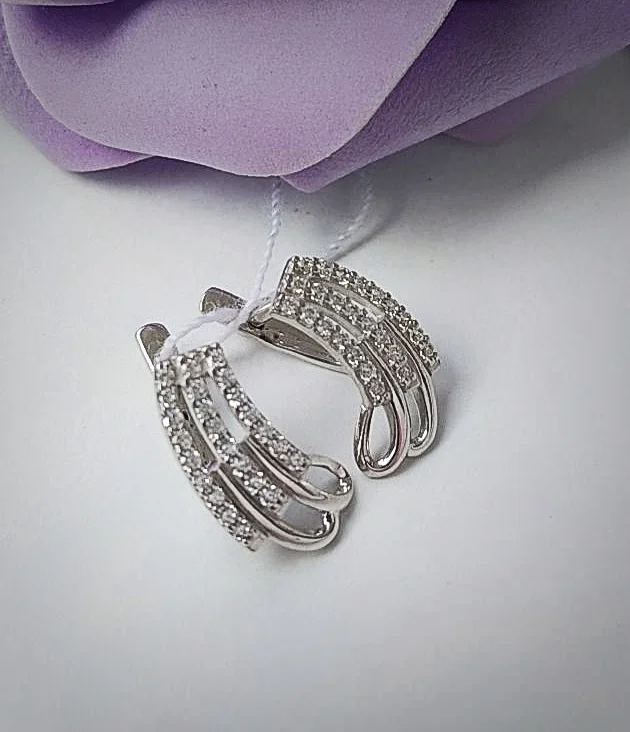 Серебряные серьги с фианитами - миниатюра 2