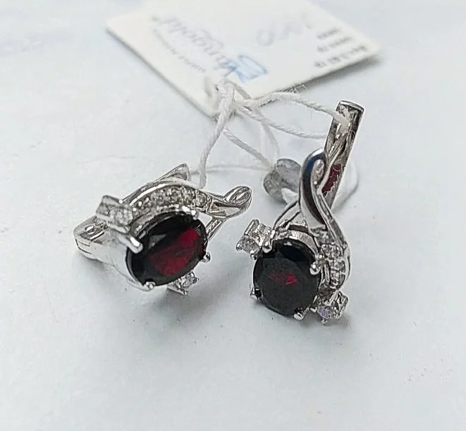 Серебряные серьги с гранатами - миниатюра 4