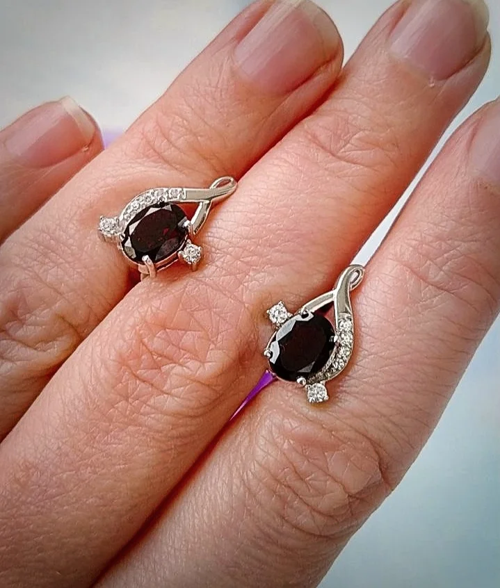 Серебряные серьги с гранатами - миниатюра 7