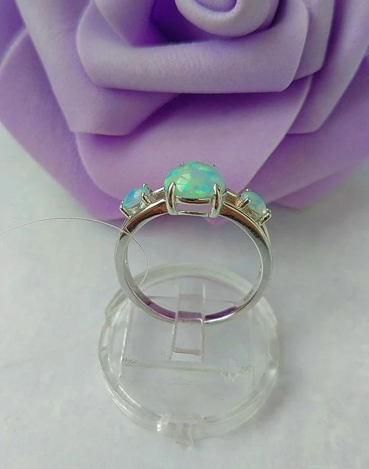 Серебряное кольцо с опалом - миниатюра 3