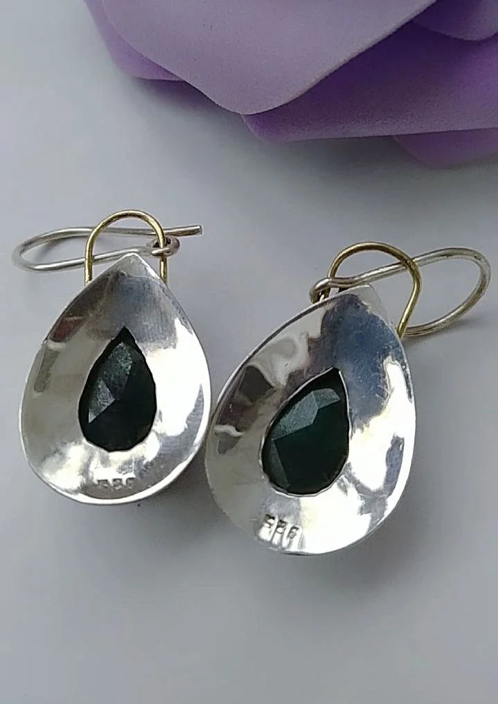 Серебряные серьги с изумрудами - миниатюра 3