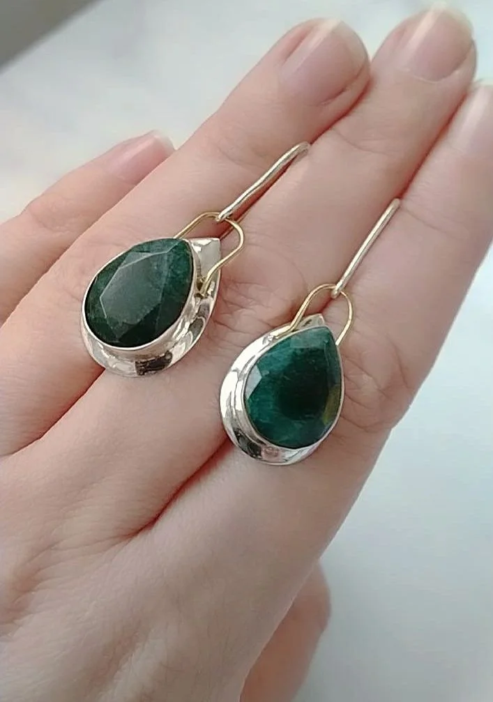 Серебряные серьги с изумрудами - миниатюра 4