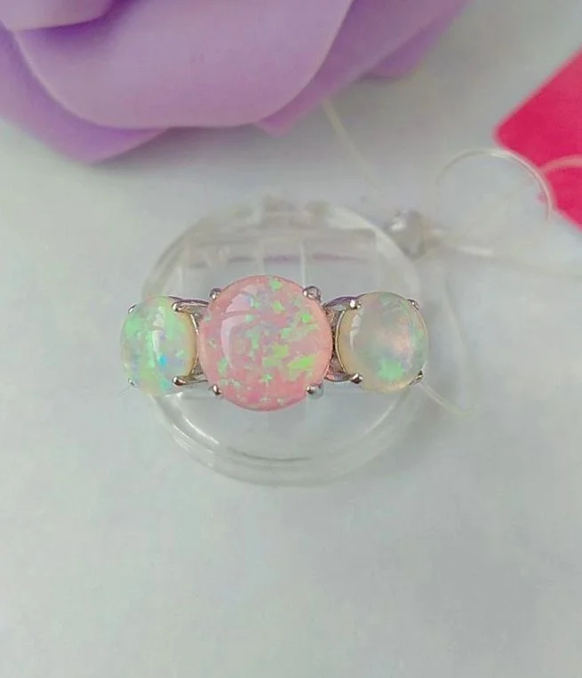 Серебряное кольцо с опалом