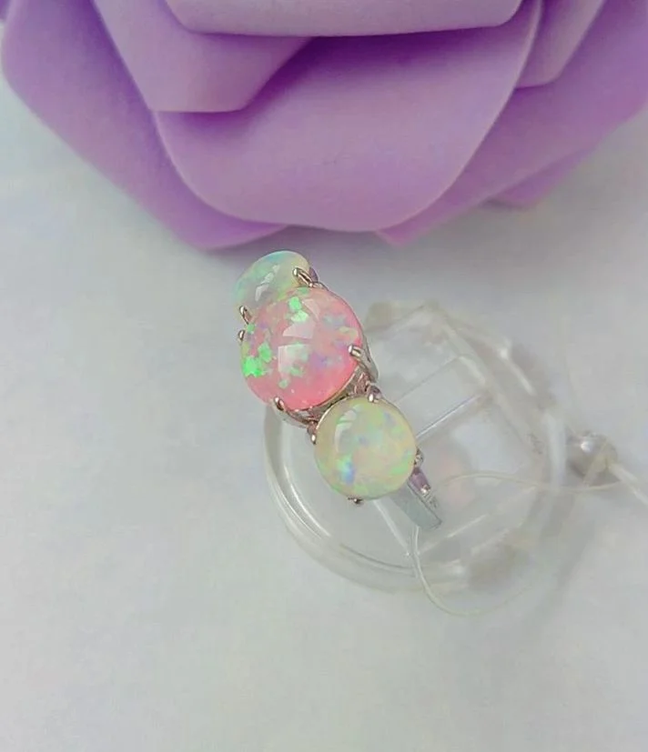 Серебряное кольцо с опалом - миниатюра 2