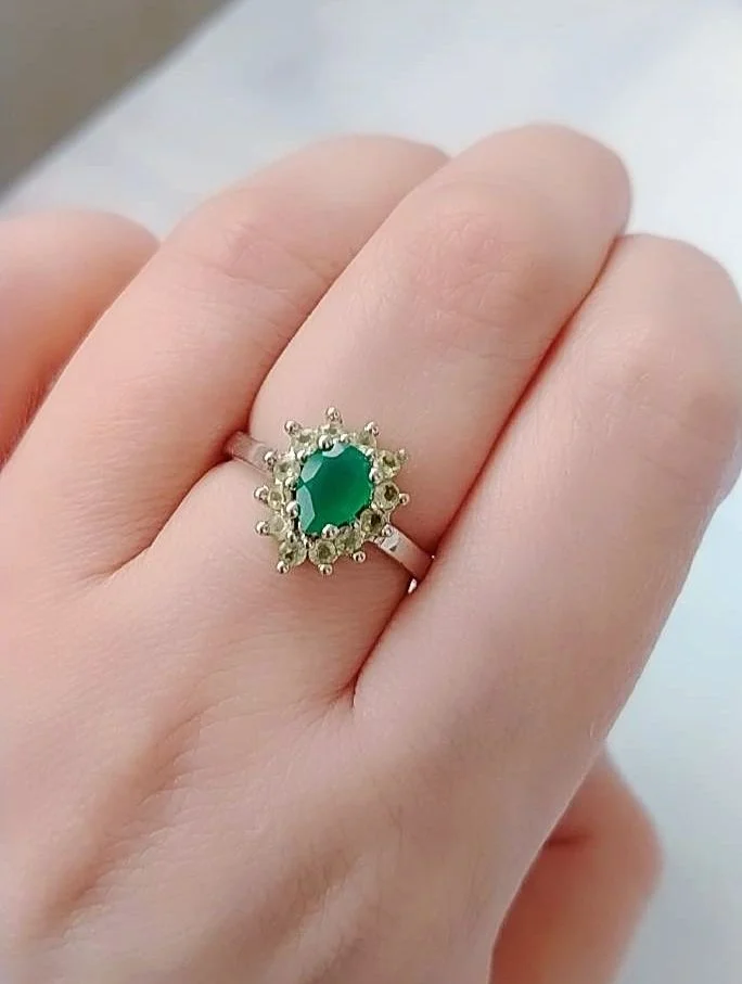 Серебряное кольцо с зелёным агатом и хризолитами - миниатюра 3