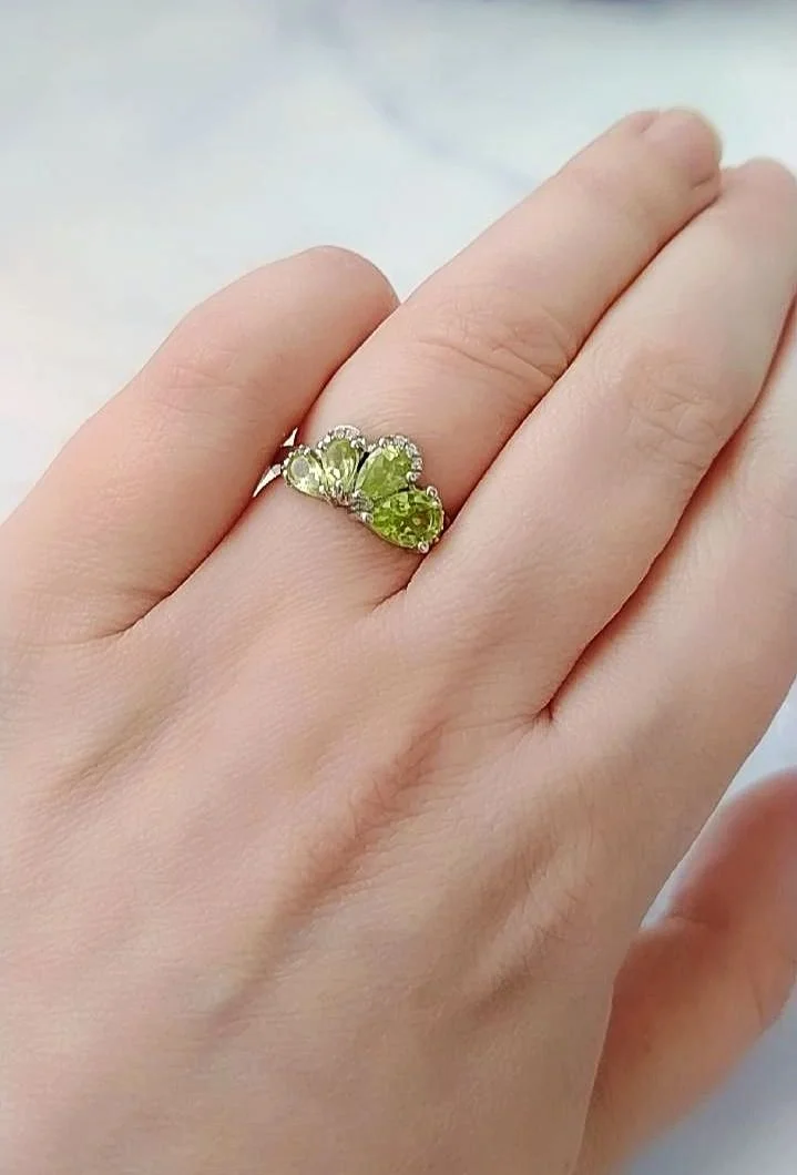 Серебряное кольцо с хризолитами - миниатюра 7