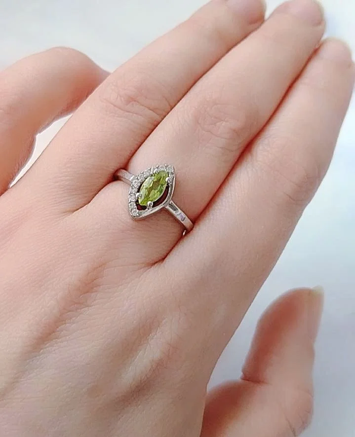 Серебряное кольцо с хризолитом - миниатюра 5