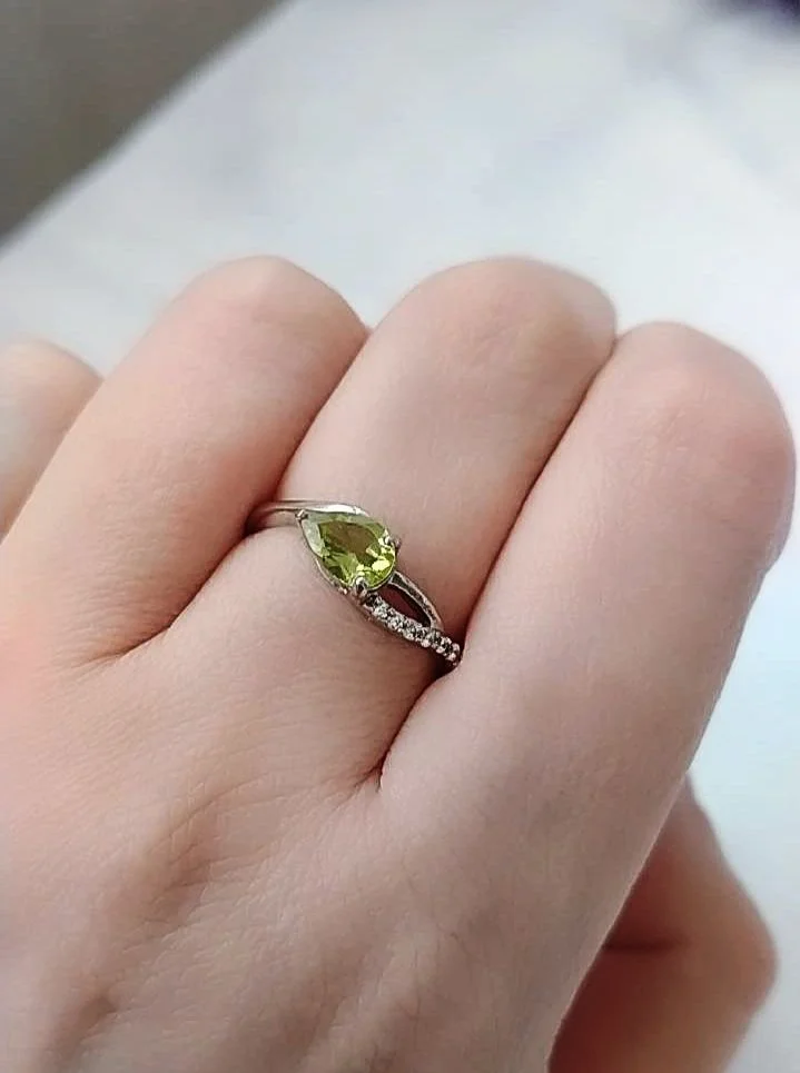 Серебряное кольцо с хризолитом - миниатюра 4