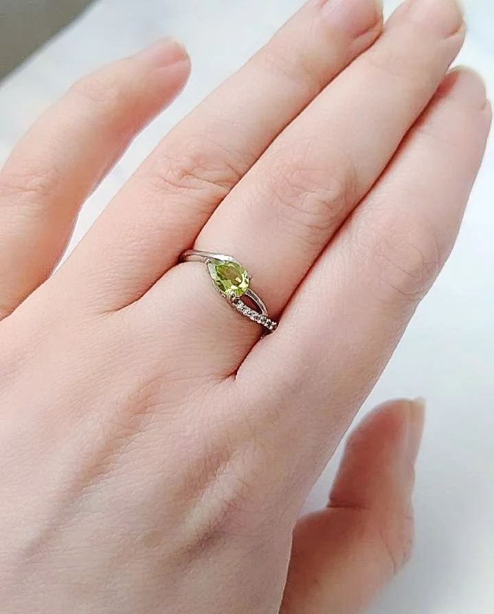 Серебряное кольцо с хризолитом - миниатюра 5