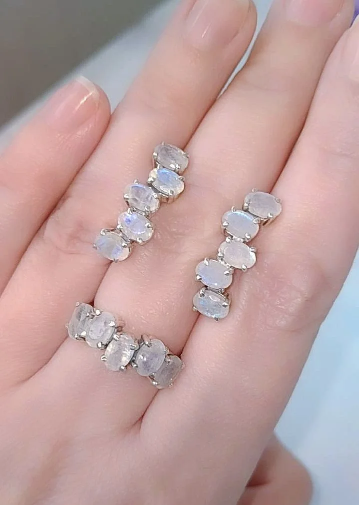 Серебряный комплект с лунными камнями - изображение 1