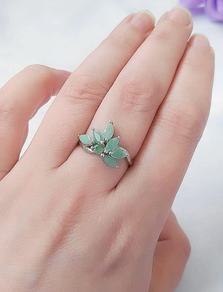 Серебряное кольцо с изумрудами - миниатюра 6