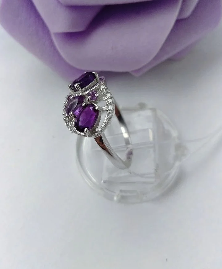 Серебряное кольцо с аметистами - миниатюра 2