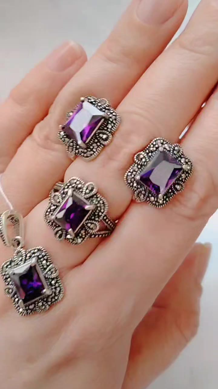 Серебряный комплект с марказитами - видео 5