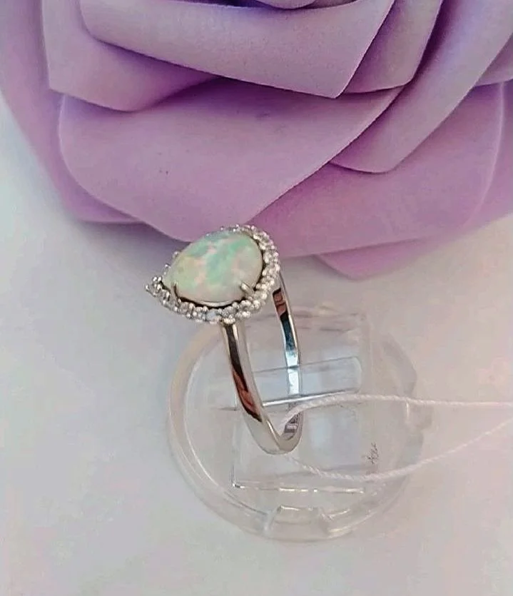 Серебряное кольцо с белым опалом - миниатюра 2