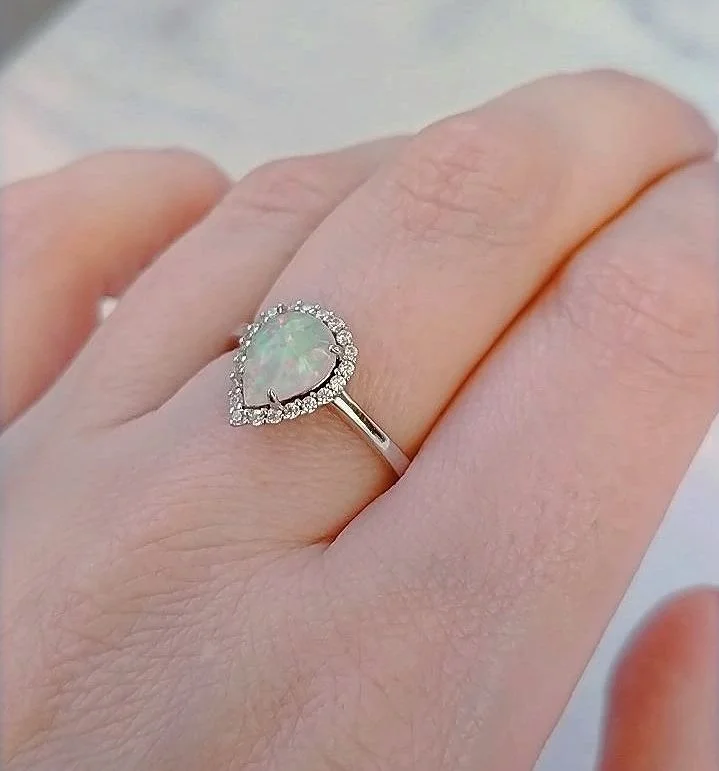 Серебряное кольцо с белым опалом - миниатюра 7
