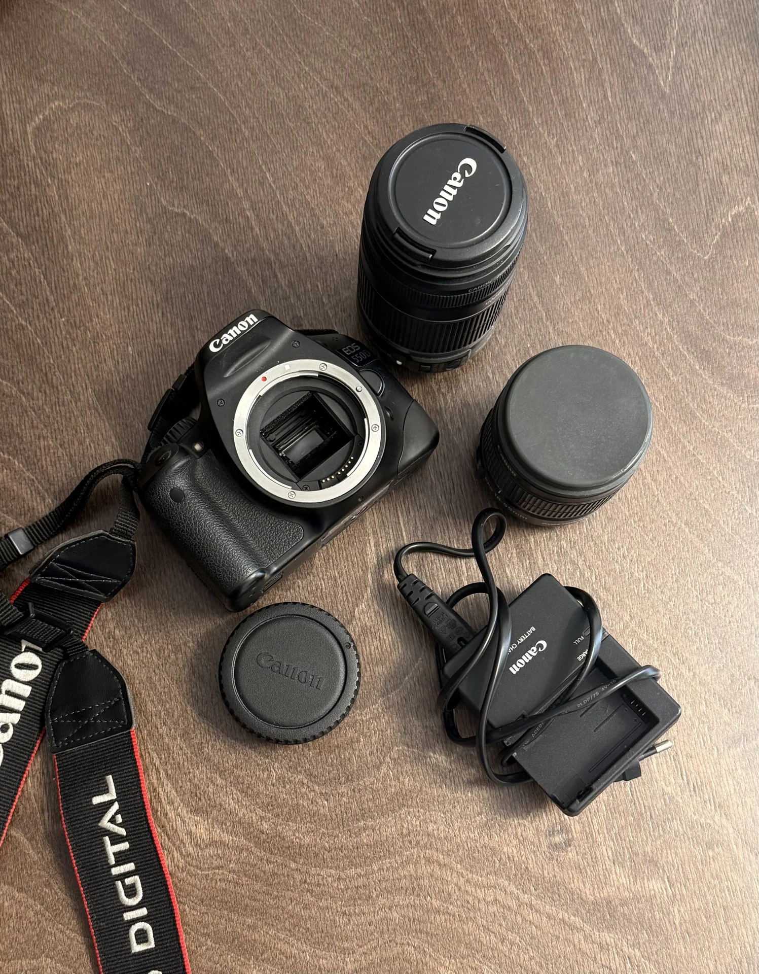 Canon EOS 550D + 2 объектива (18-55 и 55-250) - миниатюра 7