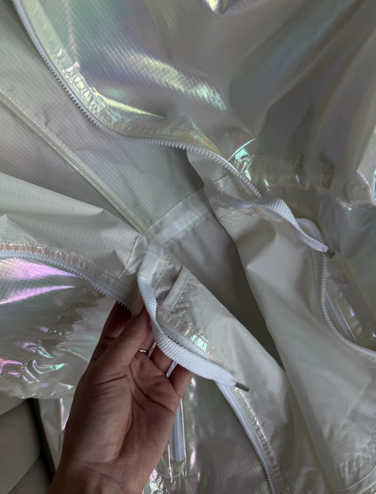 Ветровка Calvin Klein Performance Iridescent - миниатюра 5