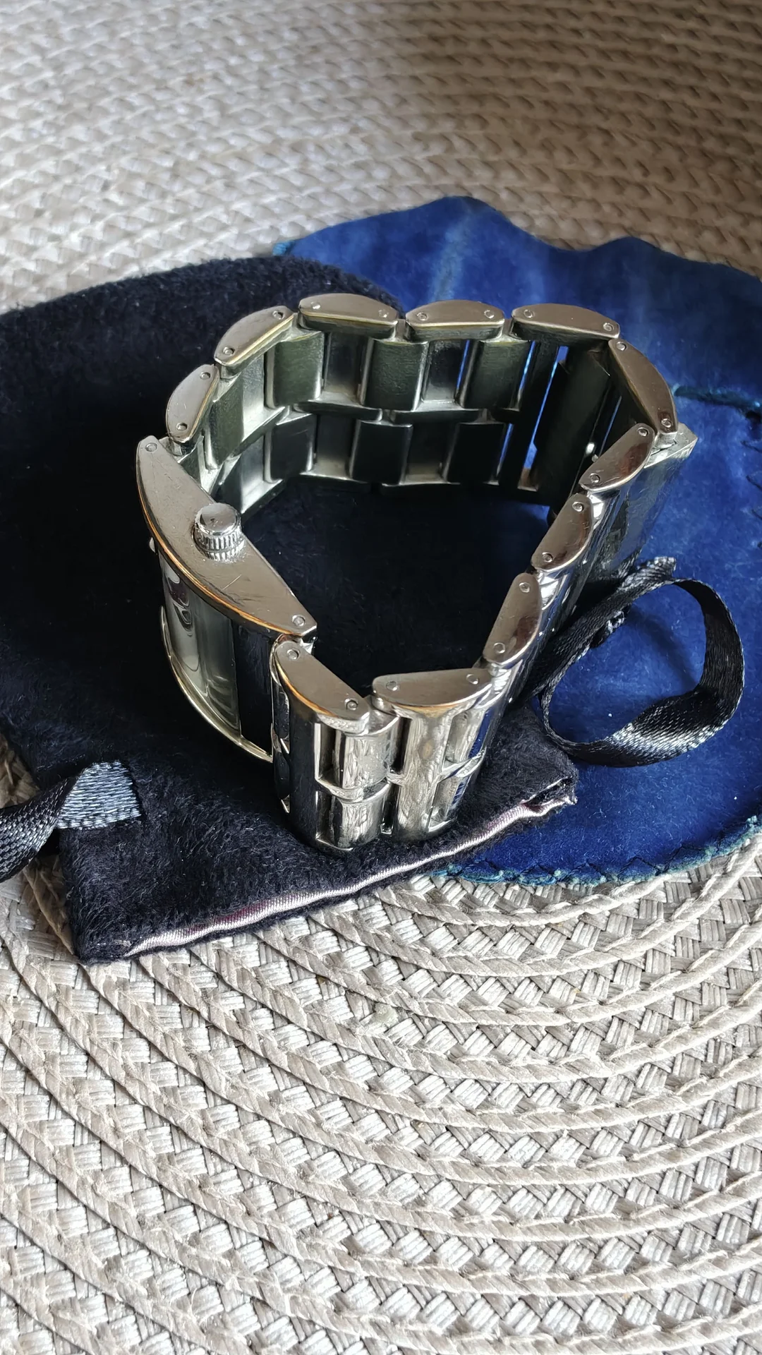 женские наручные часы Miss Sixty Time - миниатюра 2