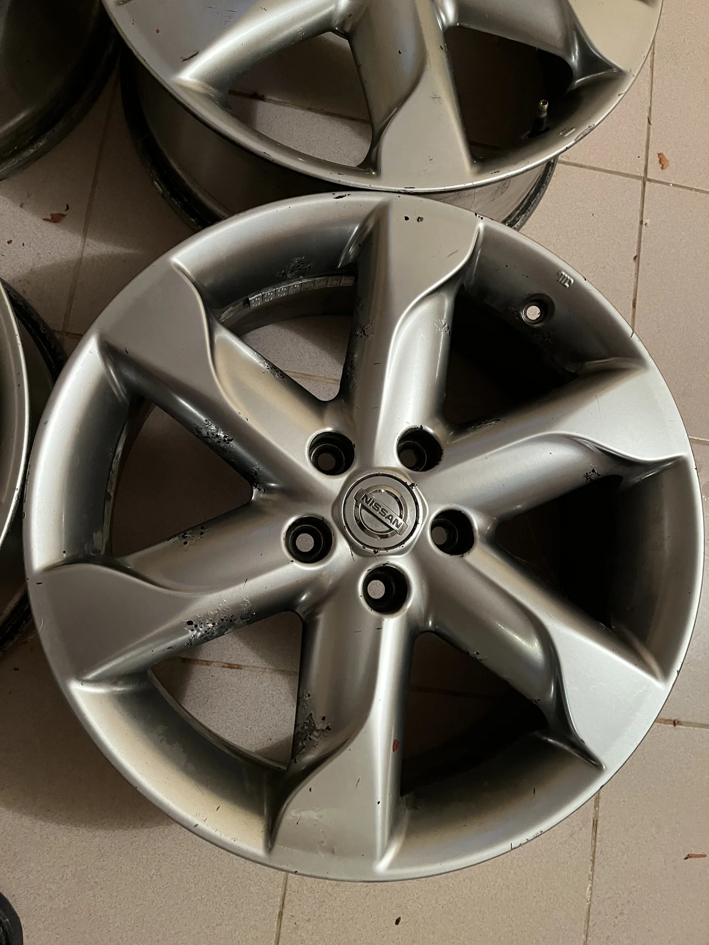 Литые диски Nissan 7.5×R18 5×114.3 - изображение 1