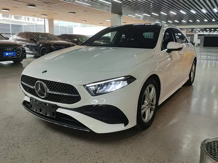 Mercedes-Benz A-Class A 180 L 2024 г.в. - изображение 1