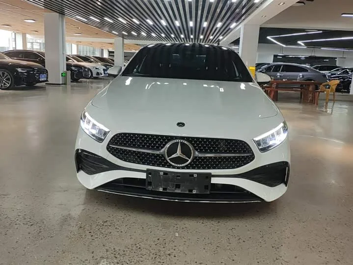 Mercedes-Benz A-Class A 180 L 2024 г.в. - миниатюра 2