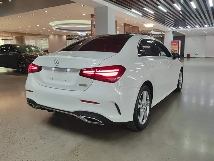 Mercedes-Benz A-Class A 180 L 2024 г.в. - миниатюра 3
