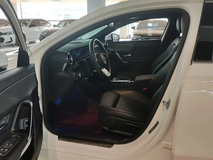 Mercedes-Benz A-Class A 180 L 2024 г.в. - миниатюра 9