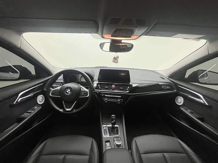 BMW 1-Series 120i M Sport 2023 г.в. - миниатюра 8