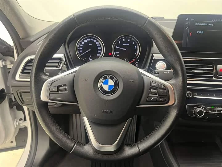 BMW 1-Series 120i M Sport 2023 г.в. - миниатюра 10