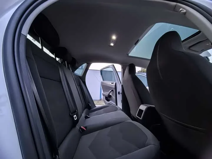 Volkswagen Polo Plus 1.5L  AMT 2023 г.в. - миниатюра 12
