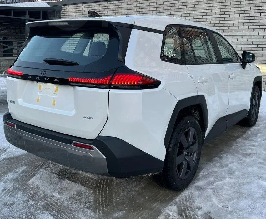 TOYOTA RAV 4 2026 г.в. - миниатюра 6