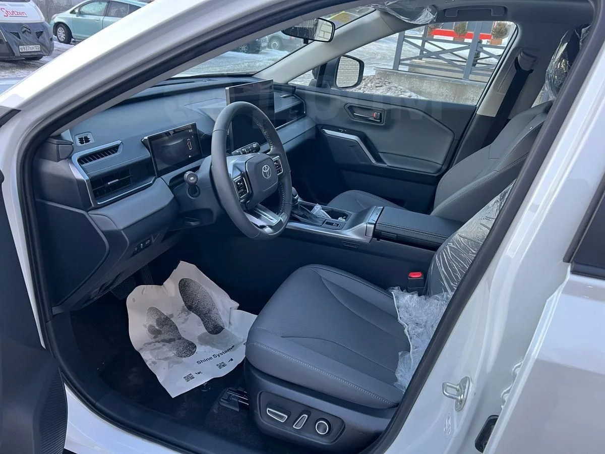 TOYOTA RAV 4 2026 г.в. - миниатюра 8