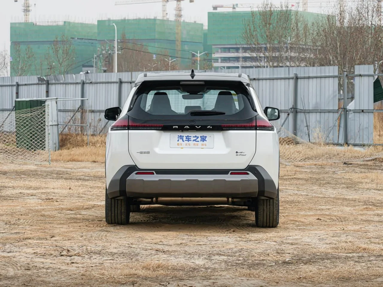 TOYOTA RAV 4 2026 г.в. - миниатюра 4