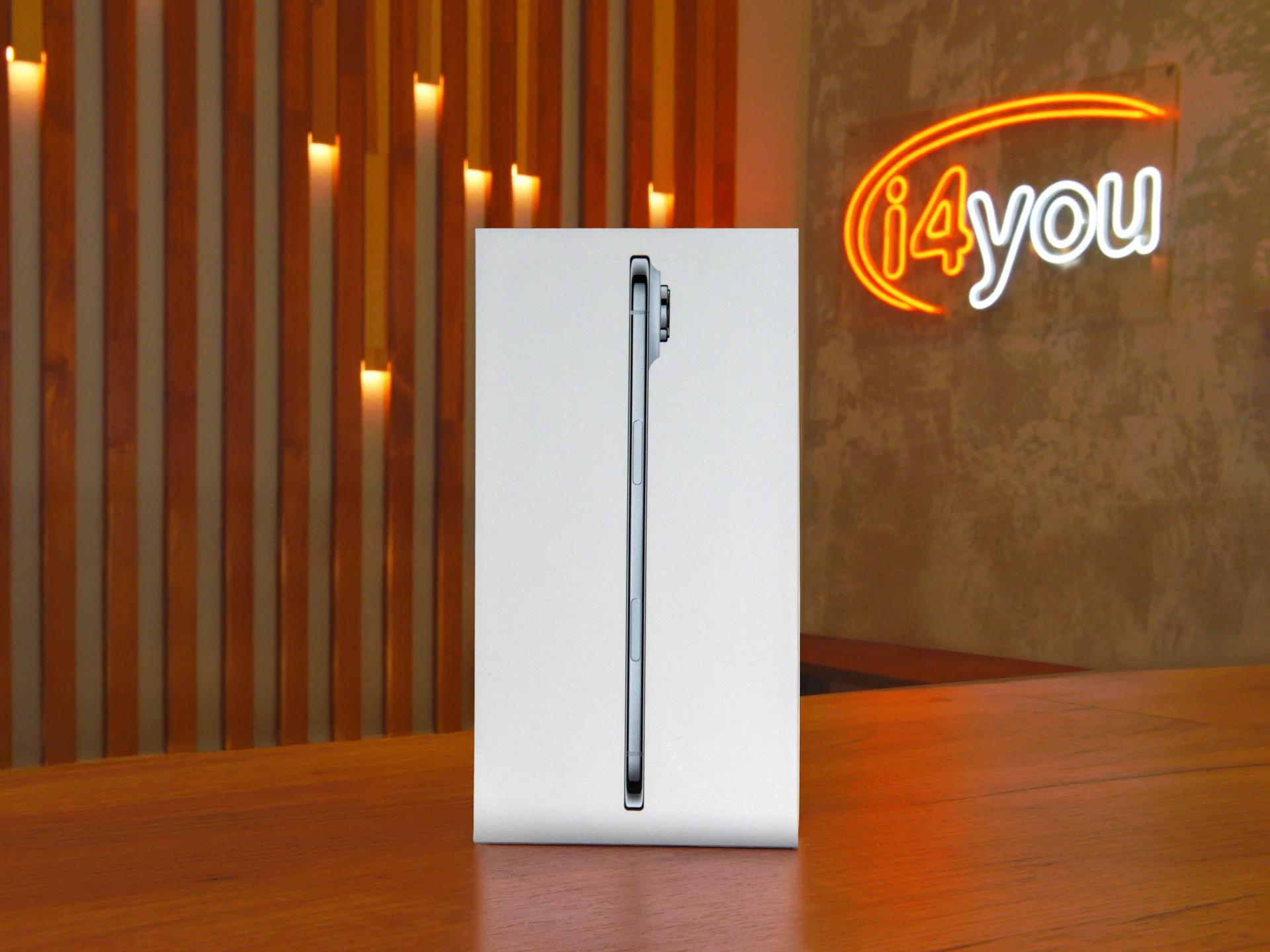 iPhone Air, 256 ГБ, eSIM - миниатюра 3