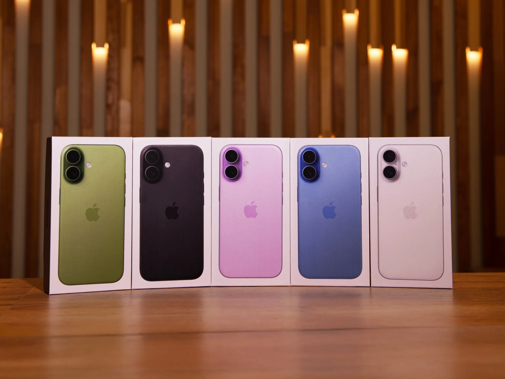Коробка iPhone 17 White (Белый) - миниатюра 4