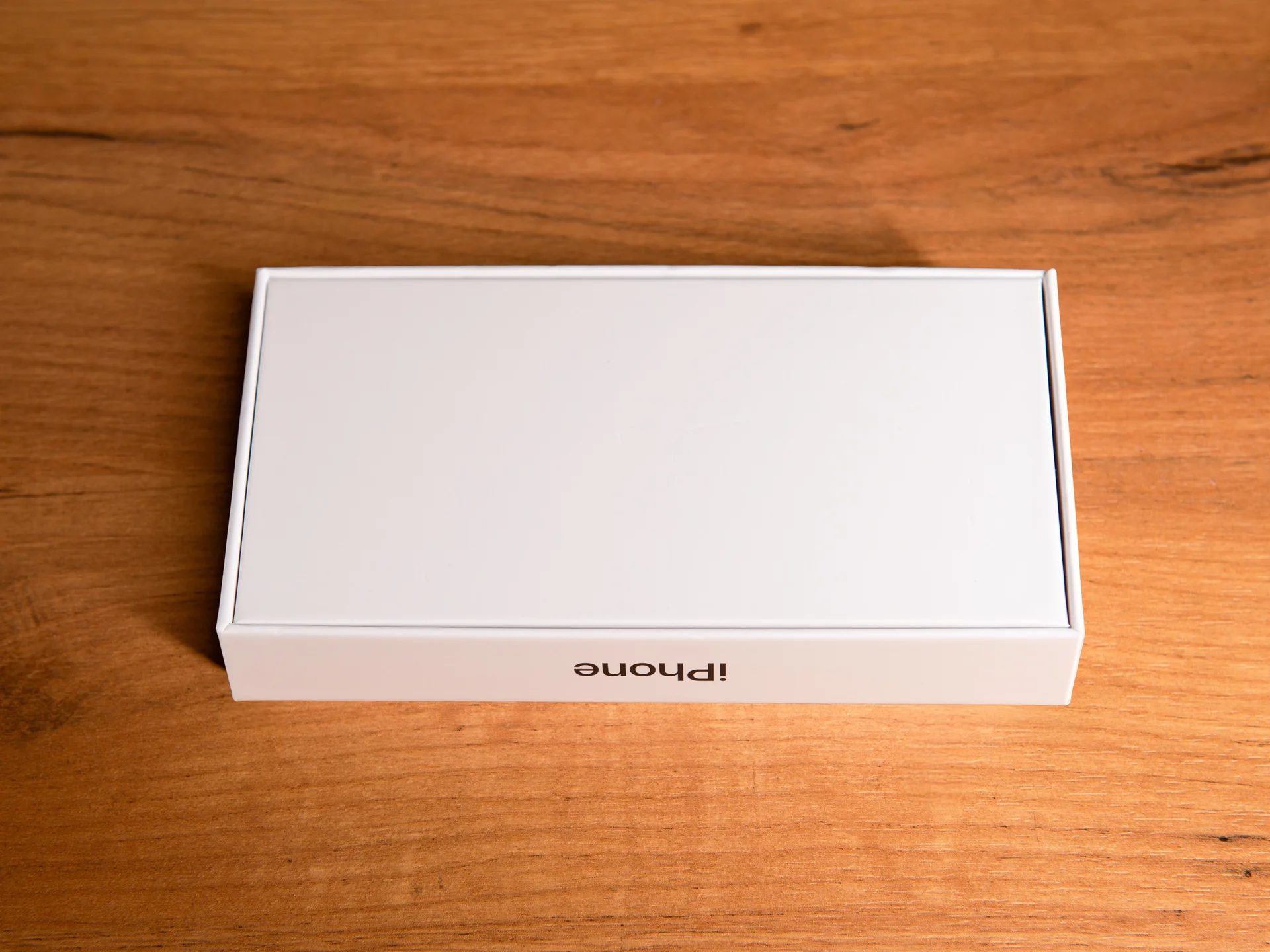 Коробка iPhone 17 White (Белый) - миниатюра 3