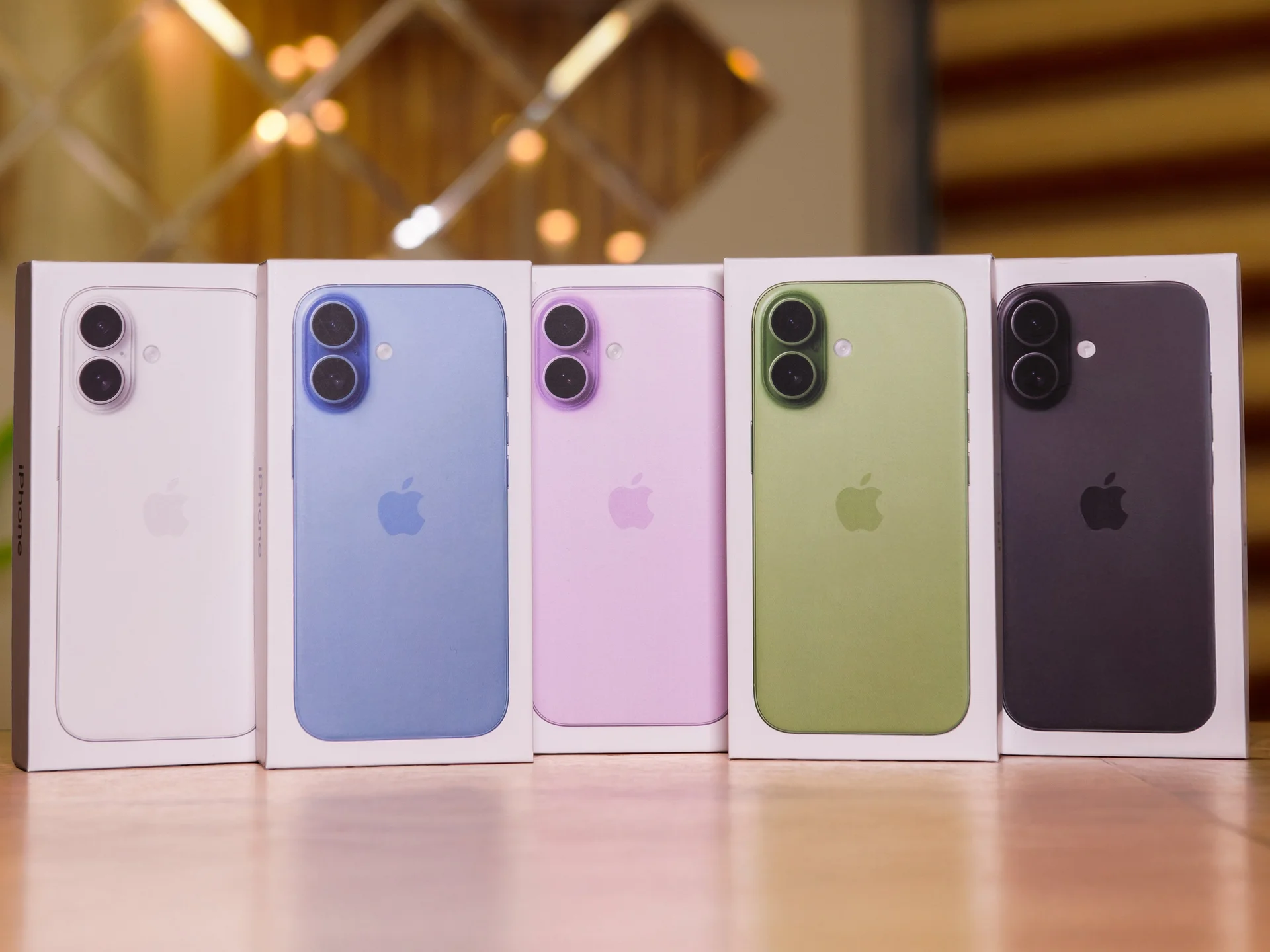 Коробка iPhone 17 Lavender (Лавандовый) - миниатюра 4