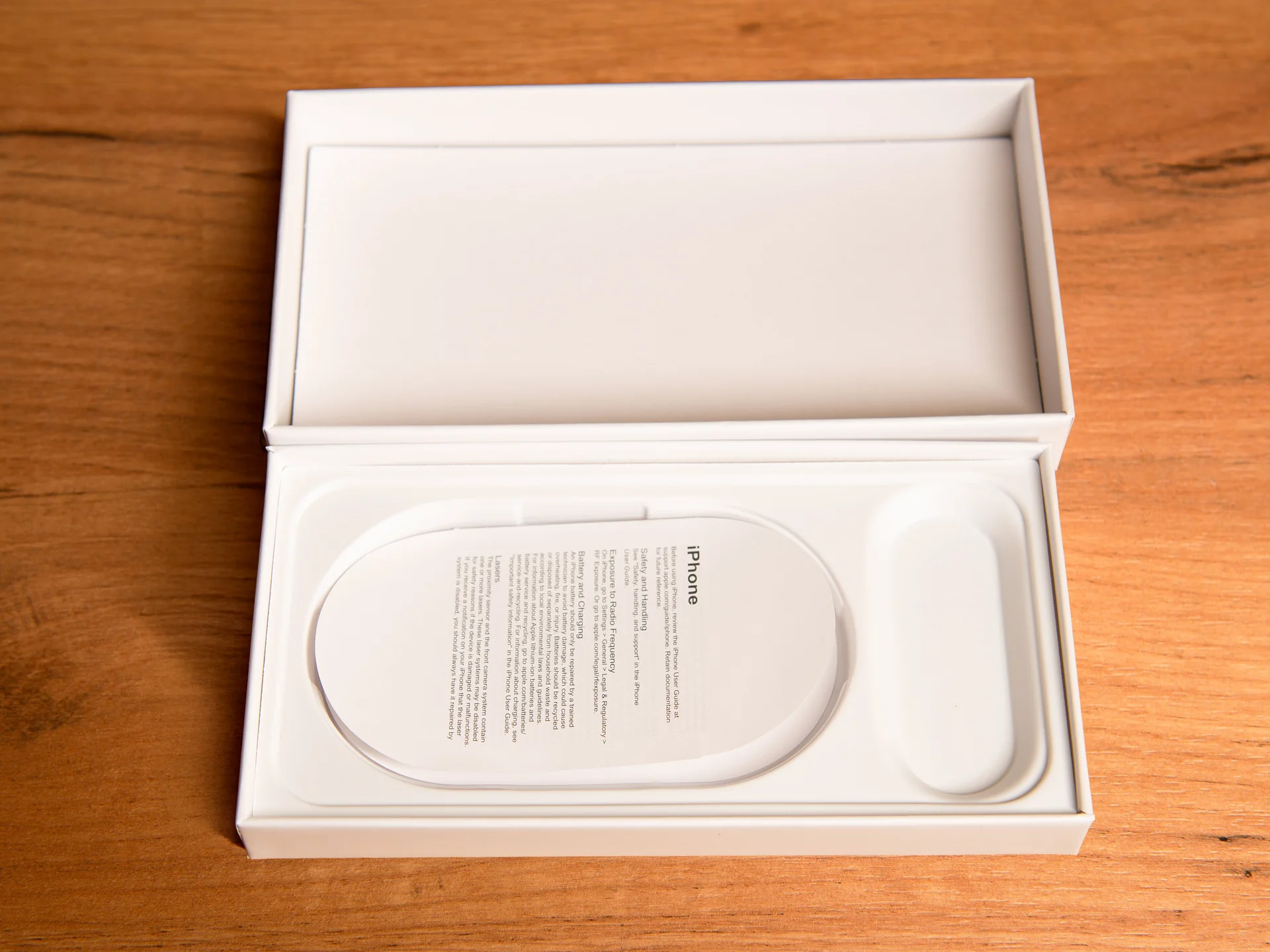 Коробка iPhone Air Sky Blue - миниатюра 3