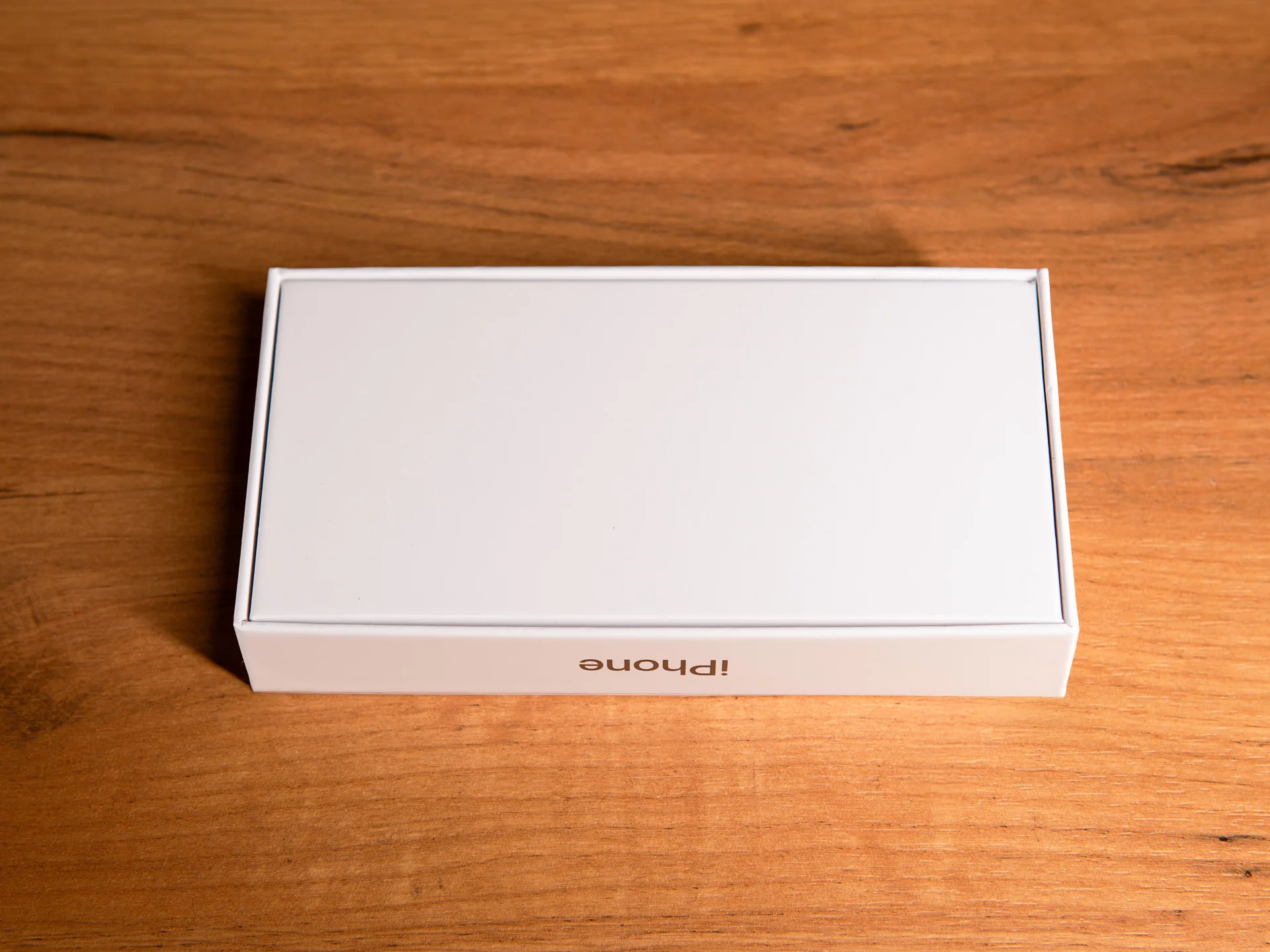Коробка iPhone 16 Pro Max Desert Titanium (Пустынный ) - миниатюра 3