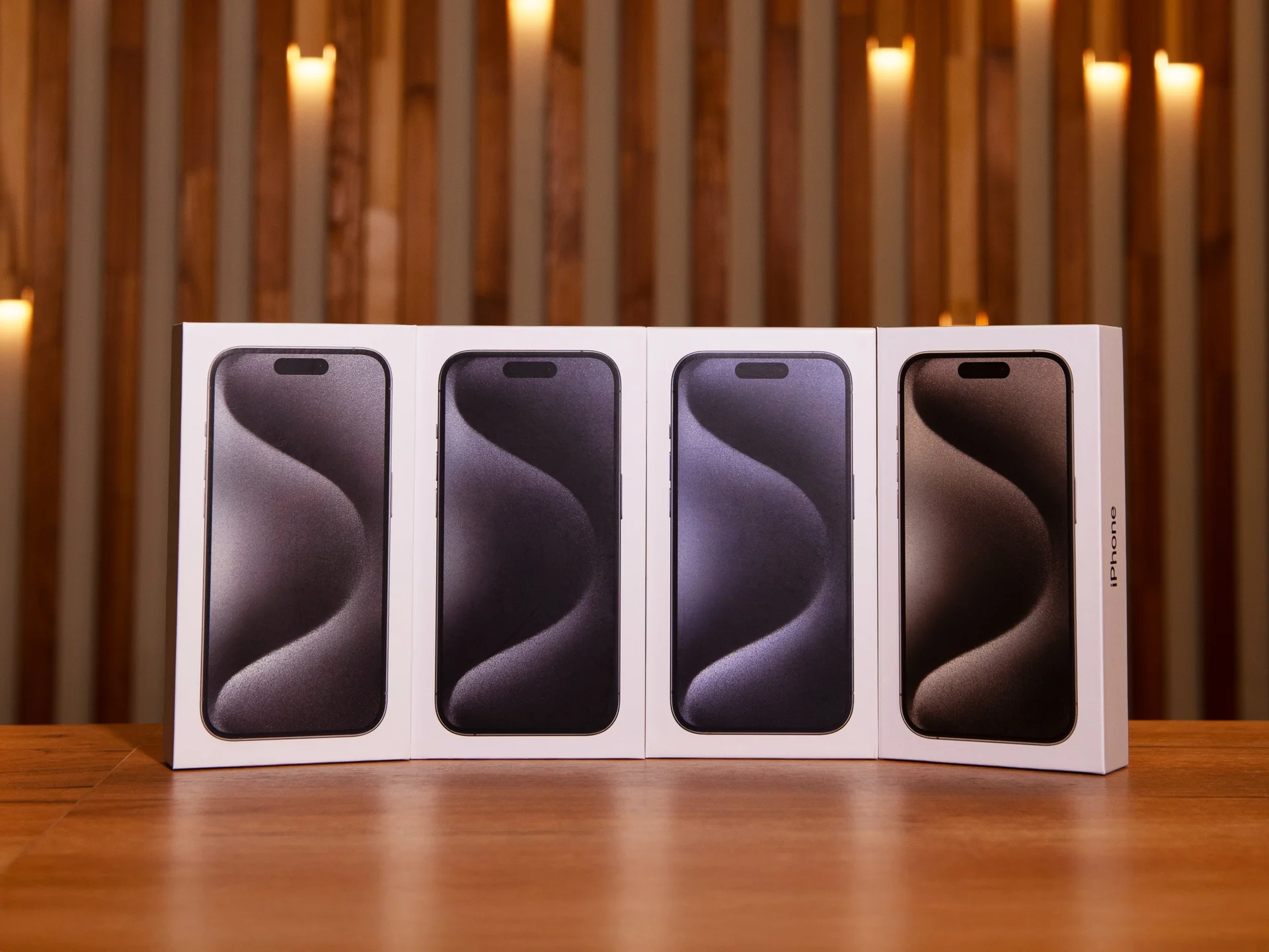 Коробка iPhone 15 Pro Max Natural Titanium (серый) - миниатюра 4
